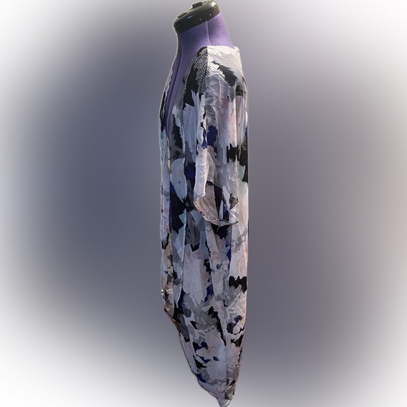 Floral Chiffon Kimono Size 2X/3X - Picture 4 of 6